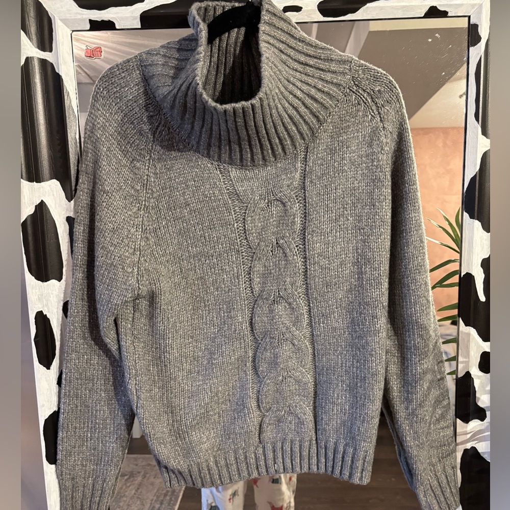 Knit sweater (M)